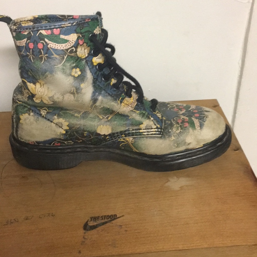Floral Doc Martens - Picture 3 of 6
